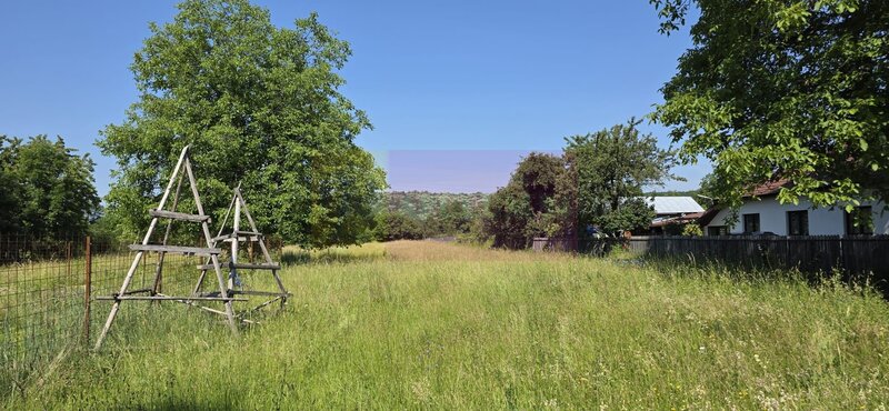 Teren intravilan 2453 mp de vanzare in Brebu